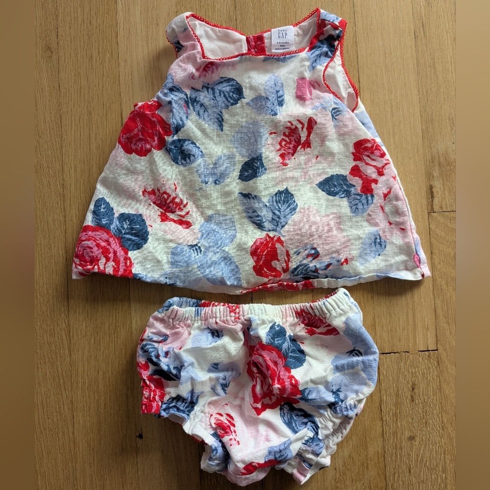 Gap Red, White, And Blue Floral Outfit 3-6 Months